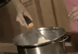 burning fingers on hot pasta