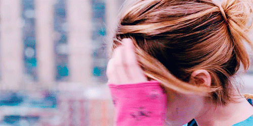 shortener shorten emma roberts kkk gif dimensions: 500x250 size