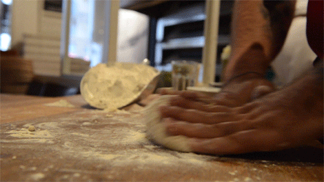 How to Toss Pizza Dough How to Toss Pizza Dough