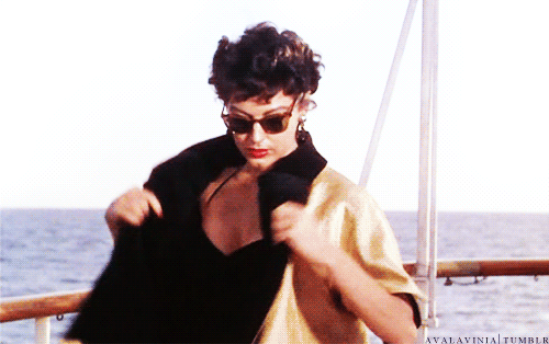 this gif has everything: maudit, ava gardner, the barefoot