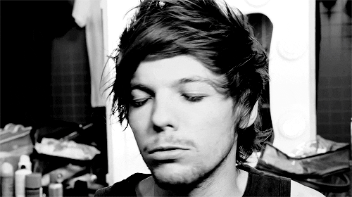 Featured image of post Louis Tomlinson Cute Gif