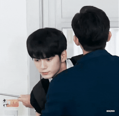 Ong Seongwu GIF - Find & Share on GIPHY