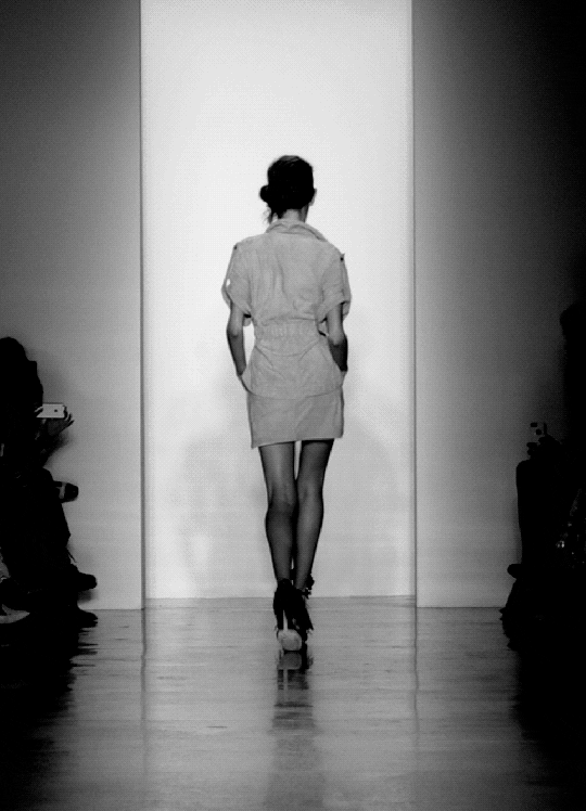 Dolly Zoom Vertigo Effect GIF Find & Share on GIPHY