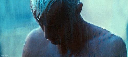 Escena de lluvia en Blade Runner.