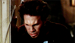 Gif of Oz from the Buffy the Vampire Slayer tv series.