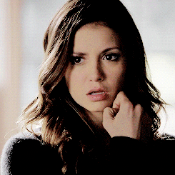 Resultado de imagem para Elena Gilbert gif
