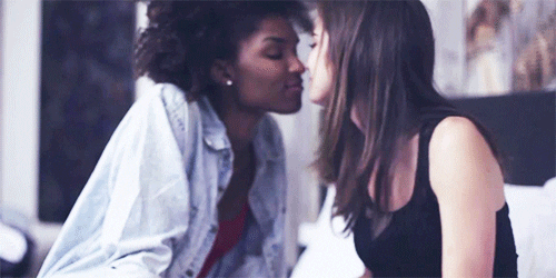 kiss kissing lesbian lesbians kiss gif