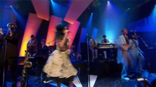 Amy Winehouse GIF - Find & Share on GIPHY