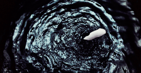 Drowning GIF - Find & Share on GIPHY