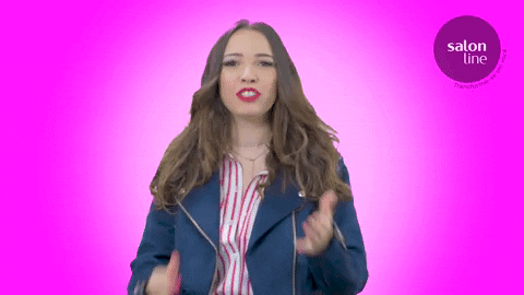 Girl Kiss GIF by Salon Line