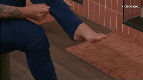 giphy.gif