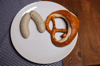 «Ich esse DIE Brezel» — Akkusativ у дії 🥨