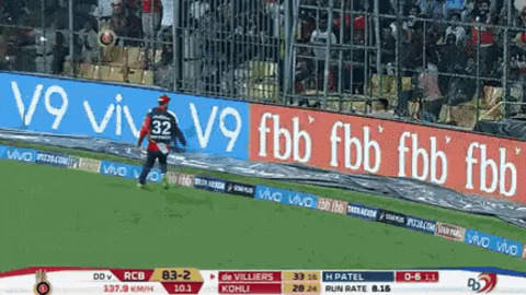 Trent boult one hand catch in IPL 2018