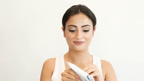 Use Make-up Wipes to Get Rid Of Unwanted Smell