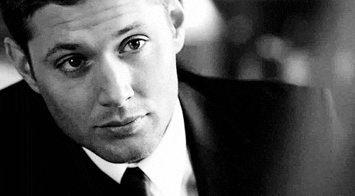 Literally Just 16 Gifs of Jensen Ackles Winking 