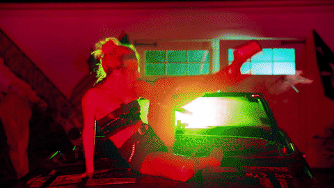 giphy.gif