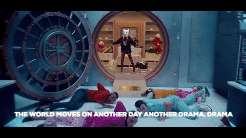 giphy.gif