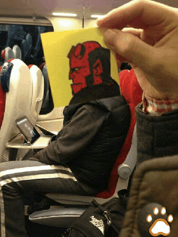 Be Creative On Plane in funny gifs