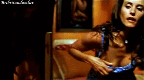 lesbian oral sex wet pussy porn gif courtney cox porno