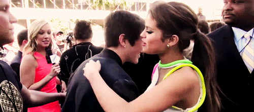 Selena Gomez Hug Find And Share On Giphy