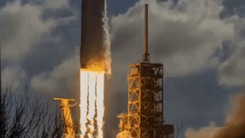 SpaceX Falcon Heavy gif