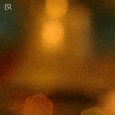 https://giphy.com/gifs/3o6ZsWwkLcYiekIh8I/html5