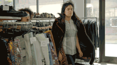 Broad City Online Shopping GIF by Comedy Central - Find & Share on GIPHY