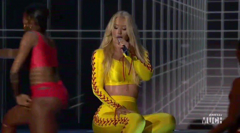 Resultado de imagen para gif iggy azalea