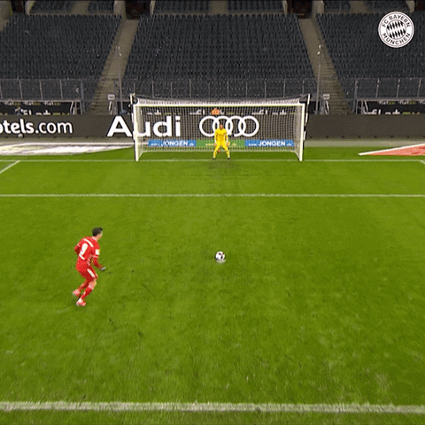 cobrança de pênalti de Robert Lewandowski pelo FC Bayern 