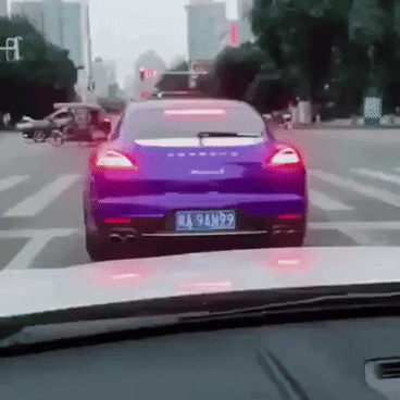 Extra car feature in funny gifs