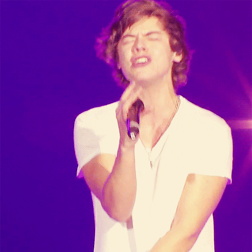 Harry Styles Performing GIFs Find & Share on GIPHY