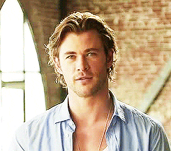 Chris Hemsworth GIF - Find  Share on GIPHY