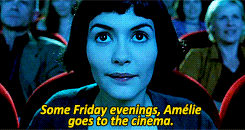 GIF aus "Die fabelhafte Welt der Amelie": Amelie sitzt im Kino