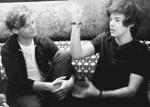 One Direction Larry Stylinson Find And Share On Giphy