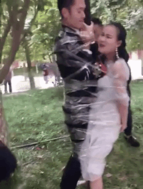 свадебные традиции китая, китайские свадебные традиции, свадебные традиции китайцев, свадебная традиция выбивать двери