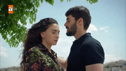 3. Hercai- Inimă schimbătoare -comentarii -Comments about serial and actors - Pagina 8 Giphy