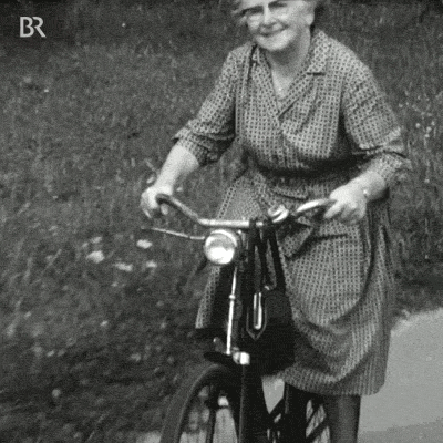Old Lady Vintage GIF by Bayerischer Rundfunk - Find & Share on GIPHY