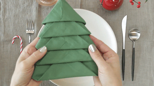 Christmas Tree Napkin GIF - Find & Share on GIPHY