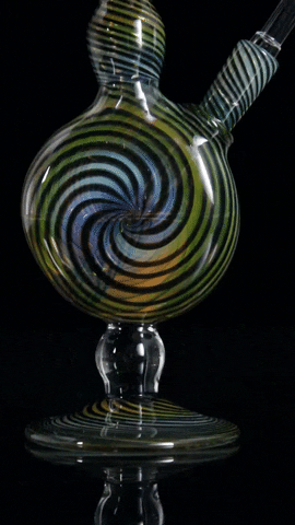 See the GlasseX Metallic Swirl Water Pipe in action