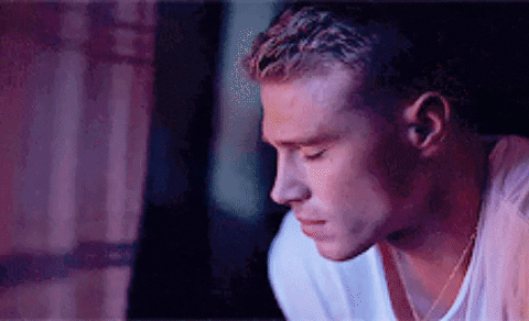 Des gifs et encore des gifs - Page 2 Giphy