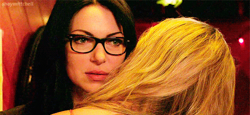 laura prepon gif find amp share on giphy laura prepon gif find amp share on giphy