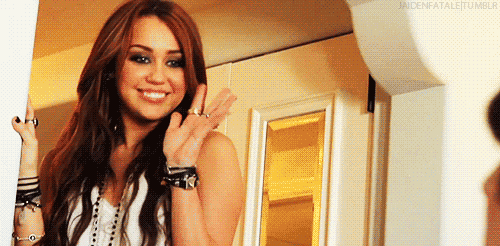 Miley waving good bye