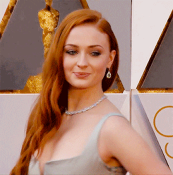 Sophie turner gifs find share on giphy