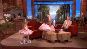 Richard Attenborough falando droga, em Jurassic Park