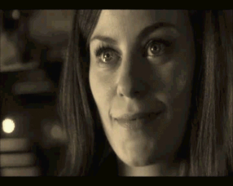 Cassidy Freeman GIFs - Find & Share on GIPHY