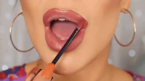 huda demi matte vault lipstick