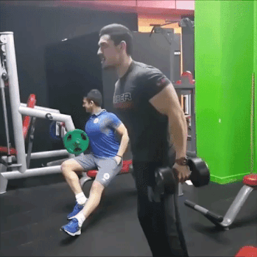 WTF moment in gym in funny gifs