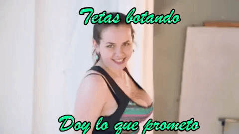 Tetas botando