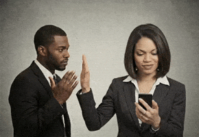 GIF hold on peak international para Instagram