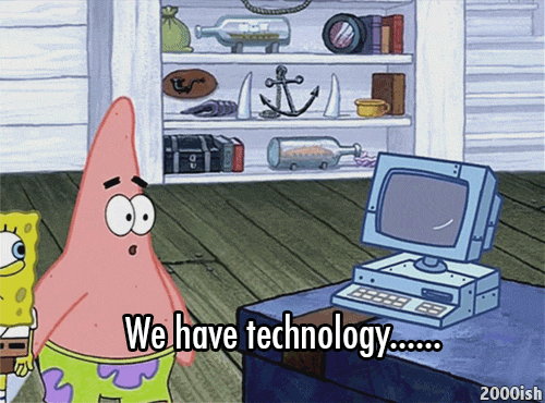 Patrick dizendo para o Bob Esponja em inglês "nós temos tecnlogia" e apontando para um computador antigo